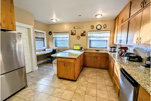 1302 9th St, La Grande, OR 97850 - Photo 5