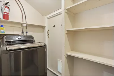 2832 NE Fremont Dr, Portland, OR 97220 - Photo 25