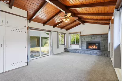 2832 NE Fremont Dr, Portland, OR 97220 - Photo 15