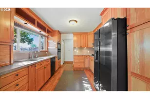 1897 NW 11th St, Hermiston, OR 97838 - Photo 3