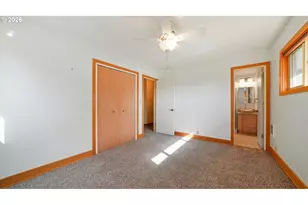1897 NW 11th St, Hermiston, OR 97838 - Photo 13