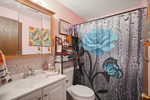 9630 SE Foster Rd, Portland, OR 97266 - Photo 11