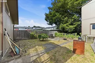 354 S 9th Ct, Coos Bay, OR 97420 - Photo 21