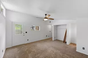 354 S 9th Ct, Coos Bay, OR 97420 - Photo 11
