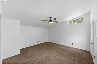 354 S 9th Ct, Coos Bay, OR 97420 - Photo 9