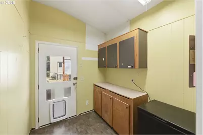 354 S 9th Ct, Coos Bay, OR 97420 - Photo 19