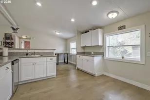 115 W 2nd St, Yamhill, OR 97148 - Photo 15