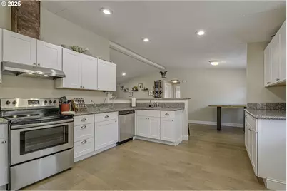 115 W 2nd St, Yamhill, OR 97148 - Photo 13