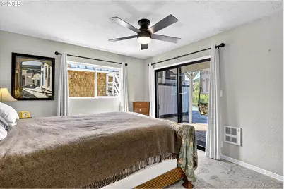 903 S McLoughlin Blvd #A&B, Oregon City, OR 97045 - Photo 11