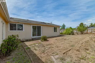 1829 E Willow St, Myrtle Point, OR 97458 - Photo 29