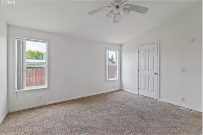 1829 E Willow St, Myrtle Point, OR 97458 - Photo 25