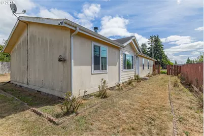 1829 E Willow St, Myrtle Point, OR 97458 - Photo 33