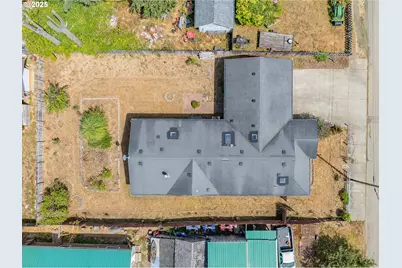 1829 E Willow St, Myrtle Point, OR 97458 - Photo 37