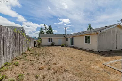 1829 E Willow St, Myrtle Point, OR 97458 - Photo 31