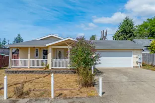 1829 E Willow St, Myrtle Point, OR 97458 - Photo 1