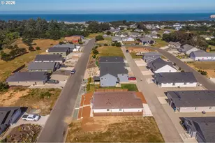 746 Seacrest Dr, Bandon, OR 97411 - Photo 35