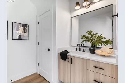 9698 SW 54th Ave, Portland, OR 97219 - Photo 7