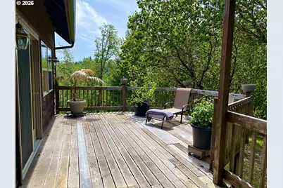 28544 Crow Rd, Eugene, OR 97402 - Photo 17