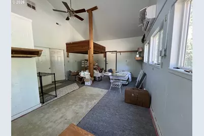 28544 Crow Rd, Eugene, OR 97402 - Photo 37