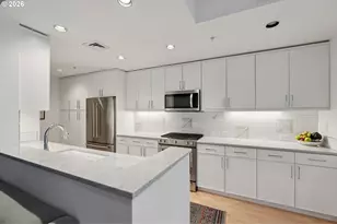 2445 NW Westover Rd, Portland, OR 97210 - Photo 13