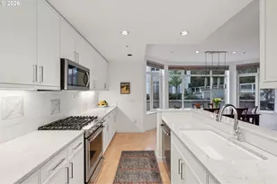 2445 NW Westover Rd, Portland, OR 97210 - Photo 15