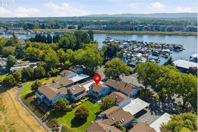 627 N Tomahawk Island Dr, Portland, OR 97217 - Photo 37