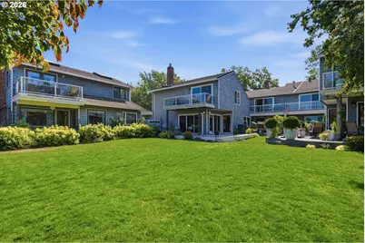 627 N Tomahawk Island Dr, Portland, OR 97217 - Photo 1