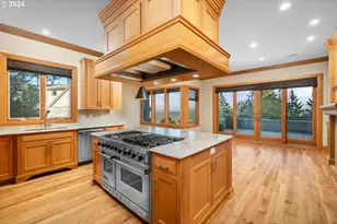 3534 SW Gale Ave, Portland, OR 97239 - Photo 5