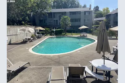 8625 SW Brightfield Cir, Portland, OR 97223 - Photo 15