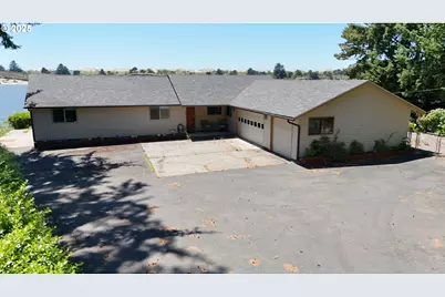 100 Rhododendron Dr, Florence, OR 97439 - Photo 3