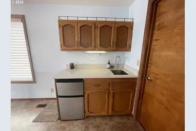 100 Rhododendron Dr, Florence, OR 97439 - Photo 9