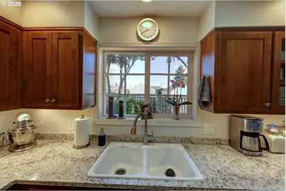 165 NW 1st St, Warrenton, OR 97146 - Photo 19