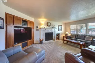 165 NW 1st St, Warrenton, OR 97146 - Photo 13