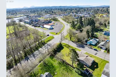 165 NW 1st St, Warrenton, OR 97146 - Photo 3