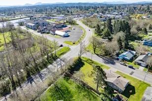 165 NW 1st St, Warrenton, OR 97146 - Photo 3