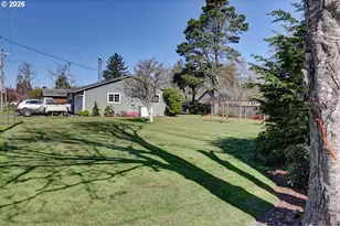 165 NW 1st St, Warrenton, OR 97146 - Photo 9