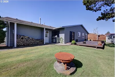 165 NW 1st St, Warrenton, OR 97146 - Photo 7