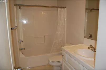 4922 SW 1st Ave, Portland, OR 97239 - Photo 11