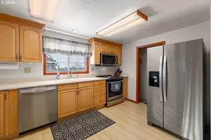 4264 Sussex St, West Linn, OR 97068 - Photo 13