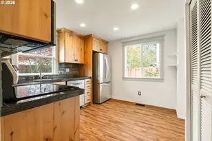 3097 SE Bluebird Dr, Hillsboro, OR 97123 - Photo 13