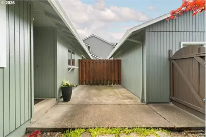 3097 SE Blue Bird Dr, Hillsboro, OR 97123 - Photo 3