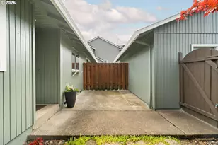 3097 SE Bluebird Dr, Hillsboro, OR 97123 - Photo 3