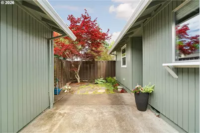 3097 SE Blue Bird Dr, Hillsboro, OR 97123 - Photo 5