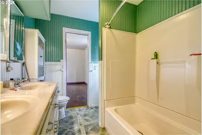 554 W High St, Athena, OR 97813 - Photo 23