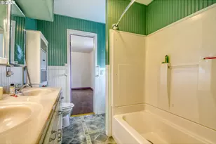 554 W High St, Athena, OR 97813 - Photo 23