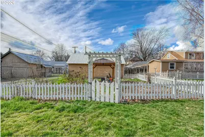 554 W High St, Athena, OR 97813 - Photo 31