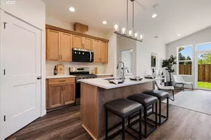 413 SE Shetterly Dr, Dallas, OR 97338 - Photo 5