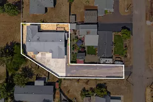 190 NE Lombardy Dr, Roseburg, OR 97470 - Photo 43