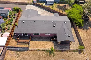 190 NE Lombardy Dr, Roseburg, OR 97470 - Photo 39