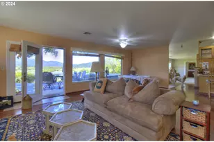 95622 N Bank Rogue River Rd, Gold Beach, OR 97444 - Photo 19